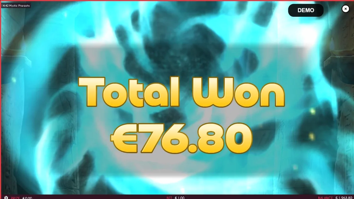 Interface do slot Mystic Pharaoh com símbolos egípcios e design dourado